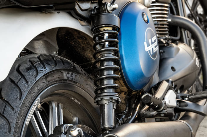 3 reasons to buy Jawa 42 FJ and 2 to skip